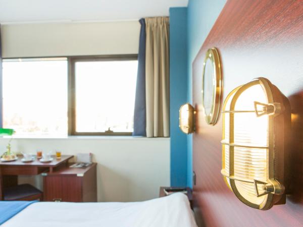 Hôtel Les Gens De Mer Dunkerque by Popinns : photo 1 de la chambre chambre double - vue sur port