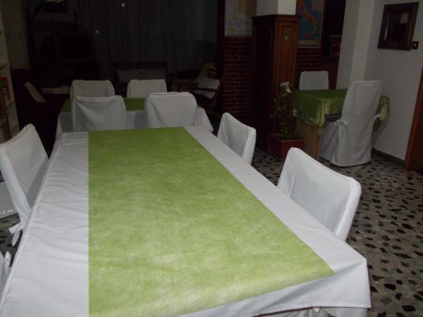 Bed and Breakfast Big Brother : photo 8 de la chambre chambre double deluxe avec salle de bains commune
