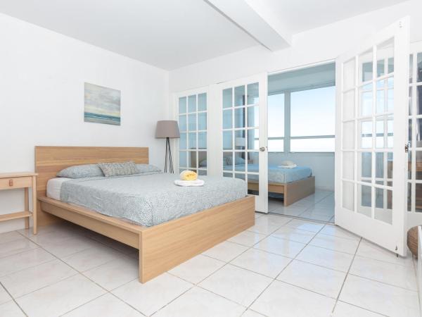 Girasole Apartments : photo 1 de la chambre chambre familiale - vue sur mer