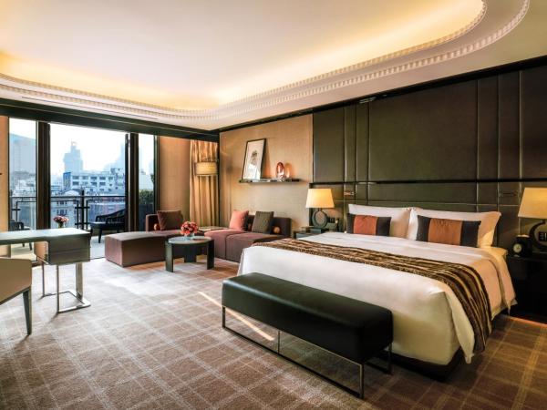 Bellagio by MGM Shanghai - on the bund : photo 4 de la chambre chambre lit king-size avec balcon