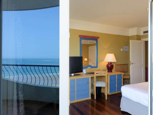 Hotel Playa Victoria : photo 6 de la chambre chambre double ou lits jumeaux avec lit d'appoint