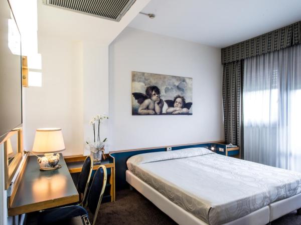 Hotel Mirage : photo 1 de la chambre chambre double ou lits jumeaux