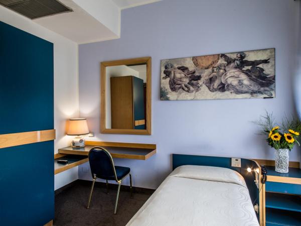 Hotel Mirage : photo 2 de la chambre chambre simple