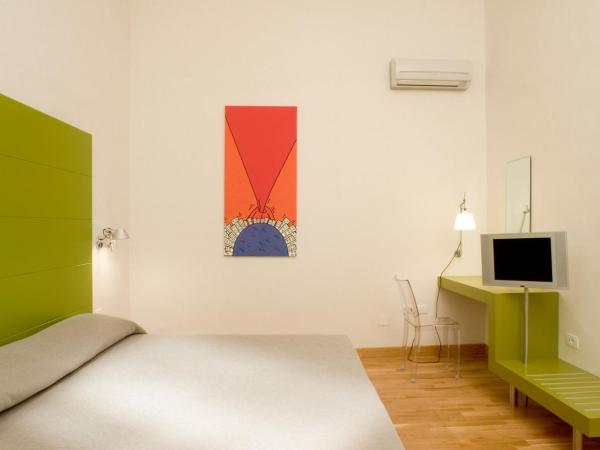 Hotel Piazza Bellini & Apartments : photo 3 de la chambre chambre double ou lits jumeaux standard