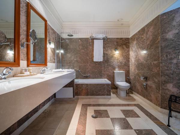 Hotel Quinta das Lagrimas - Small Luxury Hotels : photo 2 de la chambre grande suite