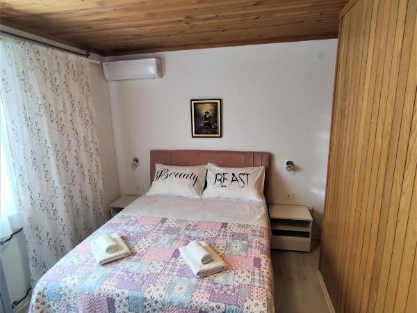 Villa Radić : photo 7 de la chambre chambre double avec salle de bains privative