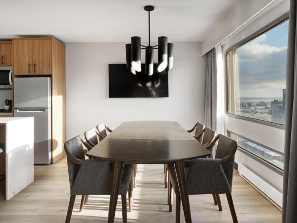 Hyatt Place Montreal - Downtown : photo 3 de la chambre chambre lit king-size spéciale avec canapé-lit