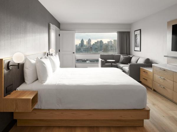 Hyatt Place Montreal - Downtown : photo 2 de la chambre chambre lit king-size spéciale avec canapé-lit