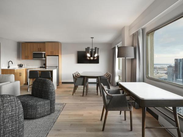 Hyatt Place Montreal - Downtown : photo 1 de la chambre chambre lit king-size spéciale avec canapé-lit