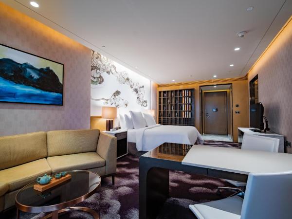 Four Seasons Hotel Shenzhen : photo 3 de la chambre chambre club avec lit king-size