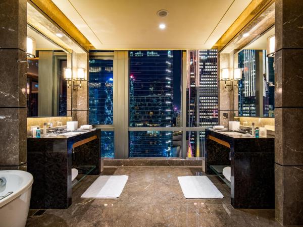 Four Seasons Hotel Shenzhen : photo 3 de la chambre suite lit king-size ambassador