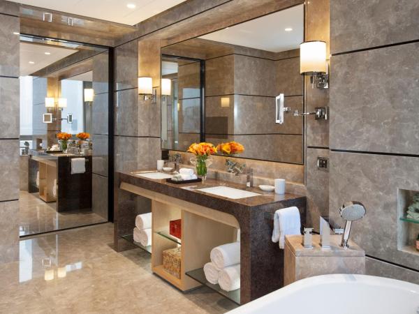 Four Seasons Hotel Shenzhen : photo 2 de la chambre chambre lit king-size deluxe