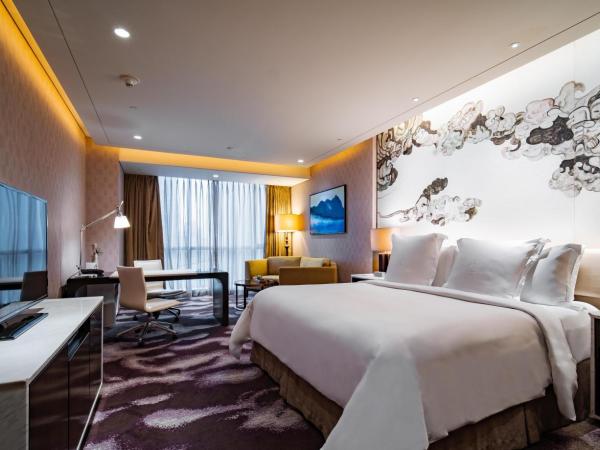 Four Seasons Hotel Shenzhen : photo 2 de la chambre chambre lit king-size premier