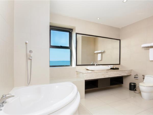 Grand Palazzo Hotel - SHA Extra Plus : photo 3 de la chambre chambre double ou lits jumeaux de luxe avec baignoire