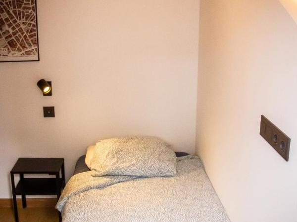 Onefam Sungate : photo 6 de la chambre chambre lits jumeaux standard avec salle de bains commune