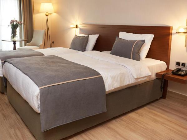 Mira Otel Alsancak : photo 3 de la chambre chambre double ou lits jumeaux standard