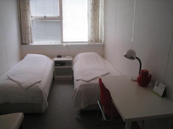 101 Guesthouse Hotel : photo 3 de la chambre chambre double ou lits jumeaux avec salle de bains commune