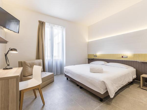 Camplus Guest Palermo : photo 1 de la chambre chambre double ou lits jumeaux deluxe avec balcon