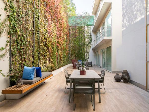 Capitalia - ApartHotel - San Angel Inn : photo 10 de la chambre suite junior avec balcon