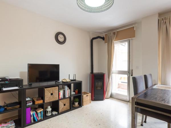 Rafaela Guest House : photo 6 de la chambre chambre triple avec salle de bains commune