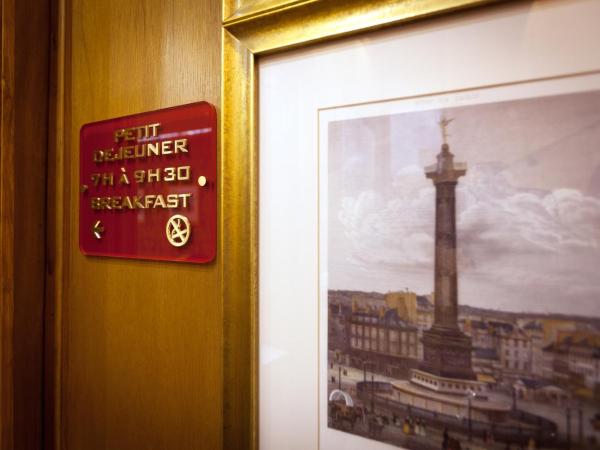 Grand Hôtel Amelot : photo 8 de la chambre chambre lits jumeaux standard