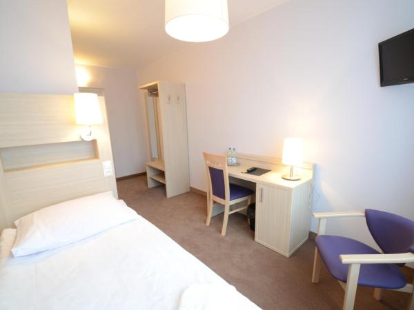 Hotel PZMot : photo 4 de la chambre chambre simple standard