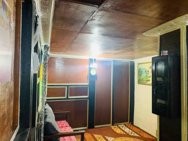 MOSS HEDERA HIDE CHALET : photo 5 de la chambre chambre familiale