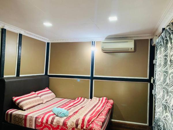 MOSS HEDERA HIDE CHALET : photo 2 de la chambre chambre lit queen-size