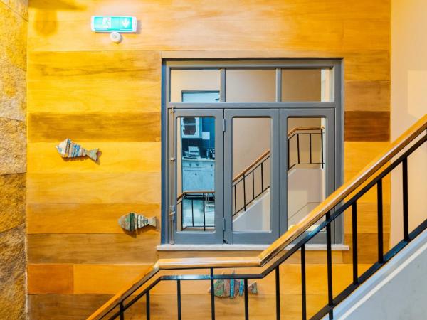 Marina Blue - Apartments & Suites : photo 9 de la chambre chambre double avec balcon - vue sur mer