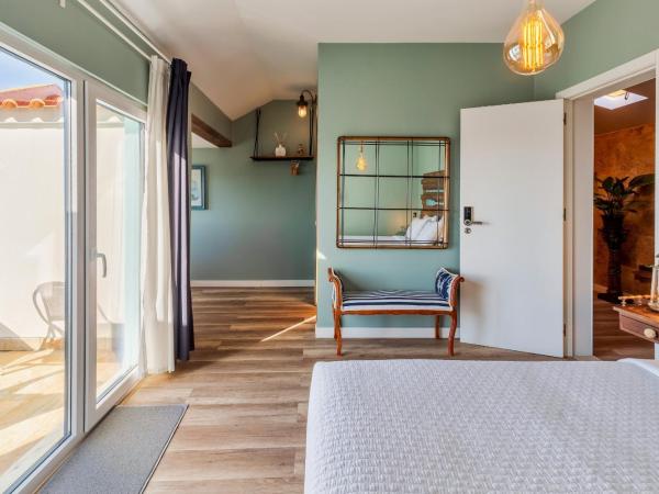 Marina Blue - Apartments & Suites : photo 3 de la chambre chambre double deluxe avec balcon - vue sur mer