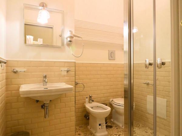 Macchiato Suites Boutique Guest House : photo 8 de la chambre chambre double avec balcon