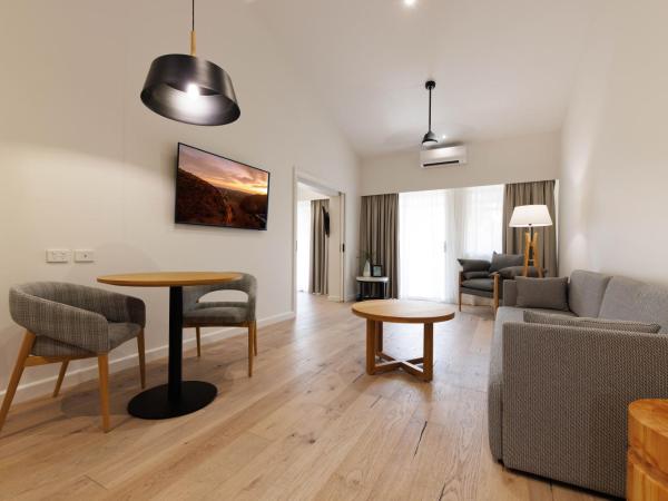 Mercure Darwin Airport Resort : photo 6 de la chambre suite deluxe avec lit king-size