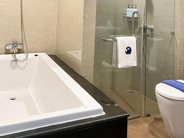 Kokotel Bangkok Dheva Thonglor : photo 9 de la chambre chambre lit king-size supérieure