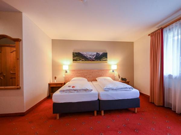Hotel Sonnwendhof Engelberg : photo 3 de la chambre chambre double confort avec balcon
