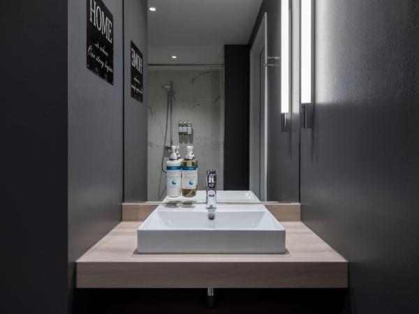 numa I Stark Rooms & Apartments : photo 10 de la chambre medium studio with kitchen and balcony - single bed