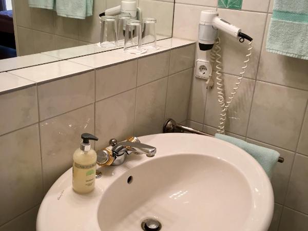 Hotel Kaiserswerth : photo 3 de la chambre chambre double