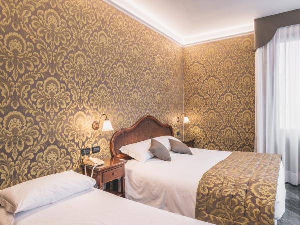 Hotel Al Malcanton : photo 10 de la chambre chambre triple supérieure avec balcon - annexe