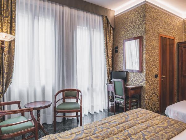 Hotel Al Malcanton : photo 6 de la chambre chambre triple supérieure avec balcon - annexe