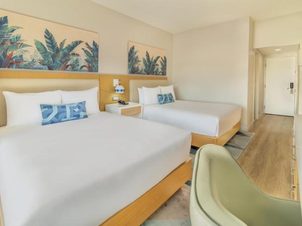 Radisson Resort Miami Beach : photo 3 de la chambre hébergement avec 2 lits queen-size