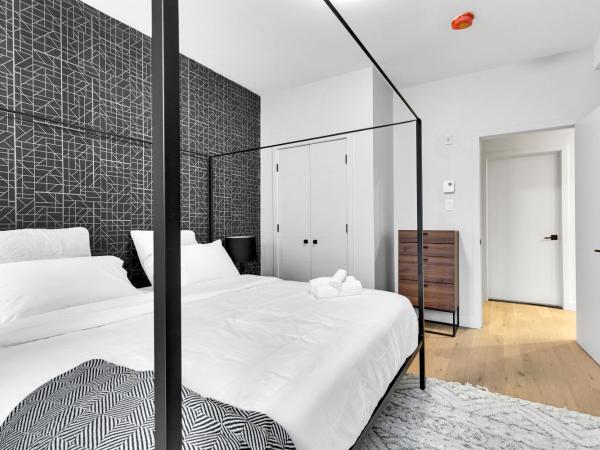 Deluxe Suites Downtown Montreal : photo 8 de la chambre suite deluxe avec lit king-size