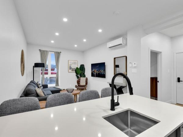 Deluxe Suites Downtown Montreal : photo 6 de la chambre suite deluxe avec lit king-size