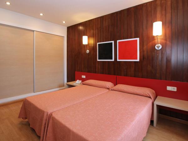 Medplaya Aparthotel Sant Eloi : photo 1 de la chambre chambre double ou lits jumeaux