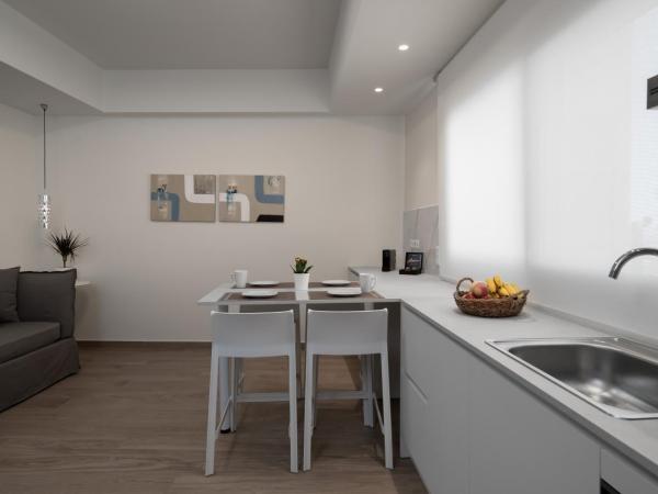 Athens Hill Luxury Apartments : photo 3 de la chambre appartement exécutif 1 chambre avec balcon