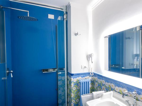 Relais Maresca Luxury Small Hotel & Terrace Restaurant : photo 8 de la chambre chambre double classique - vue sur intérieur