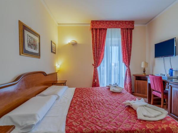 Hotel Mediterraneo : photo 1 de la chambre chambre double standard