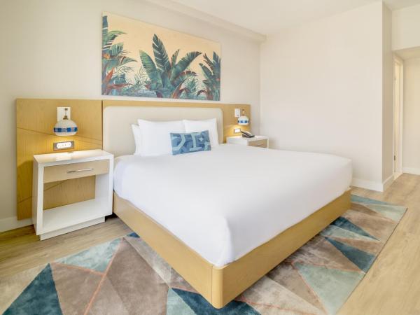 Radisson Resort Miami Beach : photo 2 de la chambre lit king-size