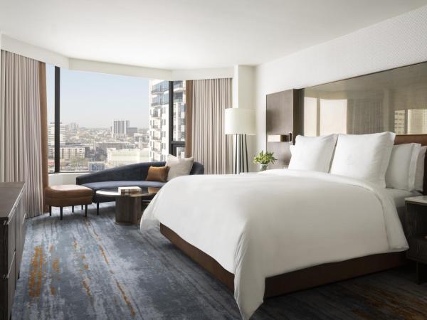 Four Seasons Hotel Houston : photo 4 de la chambre suite d'État avec 1 lit king-size