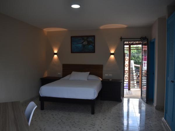 LUNA AZUL BY UVAS : photo 7 de la chambre chambre double ou lits jumeaux avec balcon