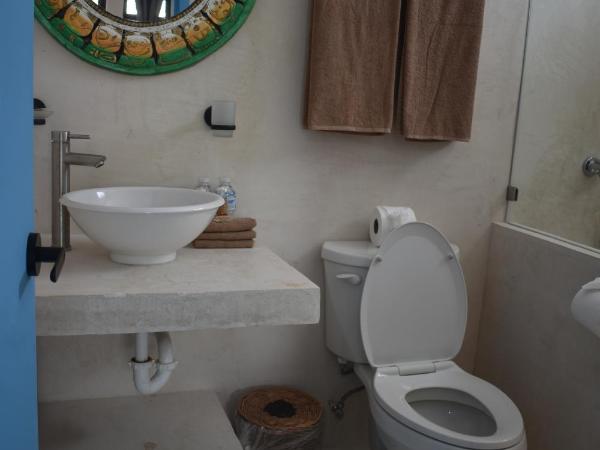 LUNA AZUL BY UVAS : photo 5 de la chambre chambre double - vue sur jardin