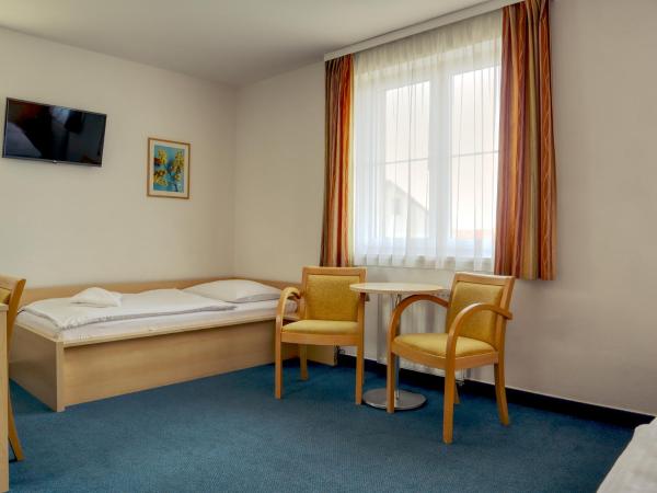 Penzion Krumlov - B&B - Massage studio : photo 8 de la chambre chambre triple standard